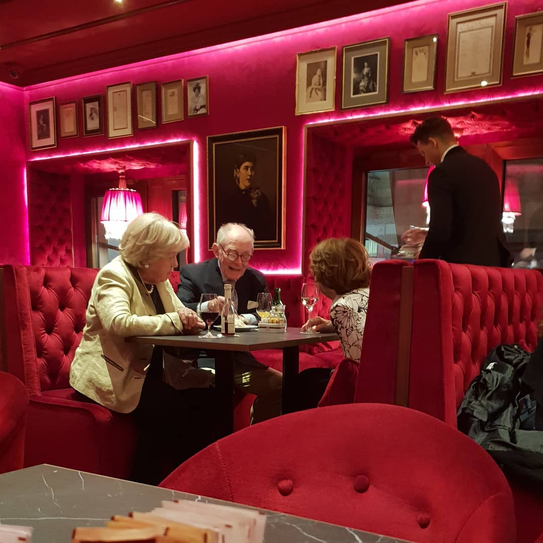 Дмитрий Комаров