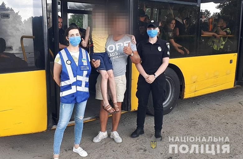 В Киеве 150 "копов" искали мальчика, который потерял ключи от квартиры