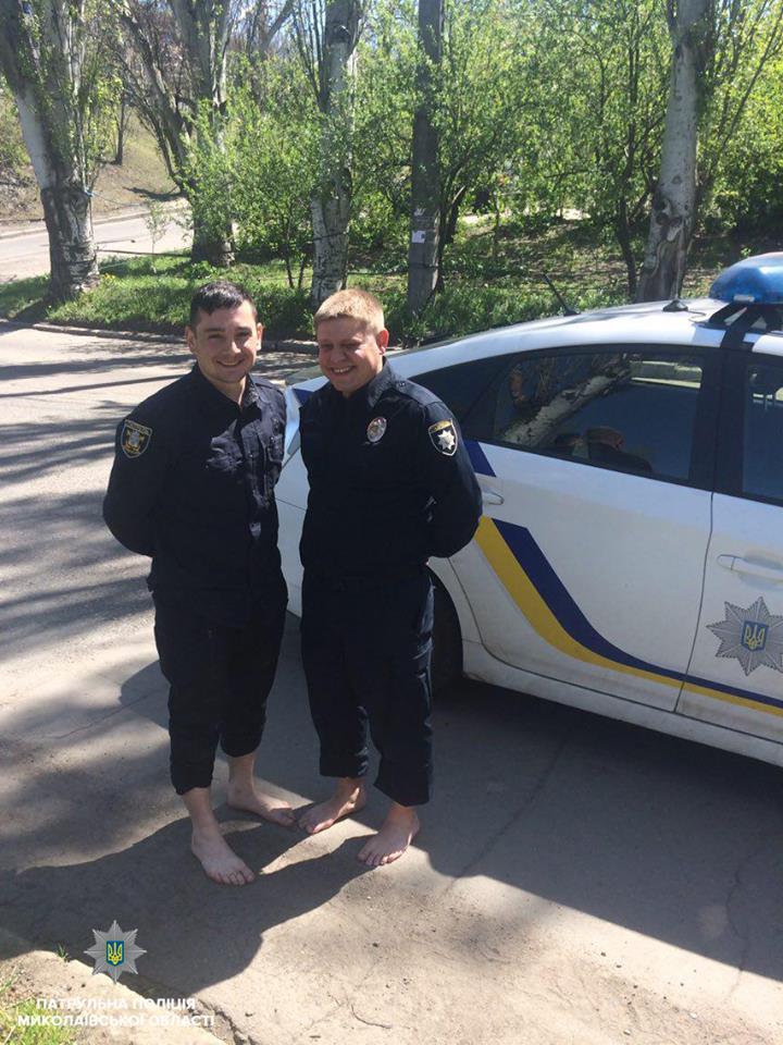 В Николаеве "копы" спасли девушку, которая прыгнула с моста