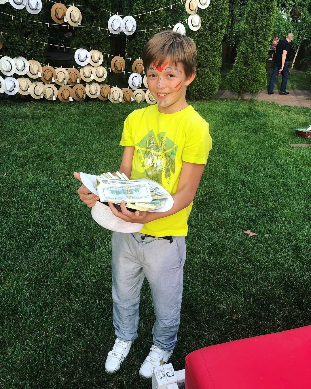 Кубинская вечеринка: как Потап отпраздновал 37-летие (фото, видео)