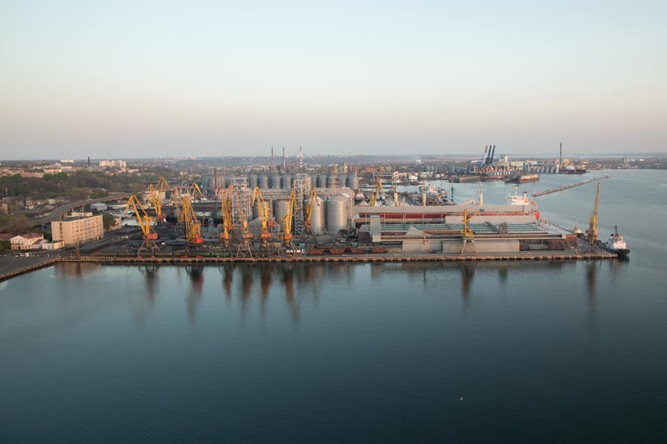 В сети показали потрясающие фото Одессы из окна заброшенного отеля