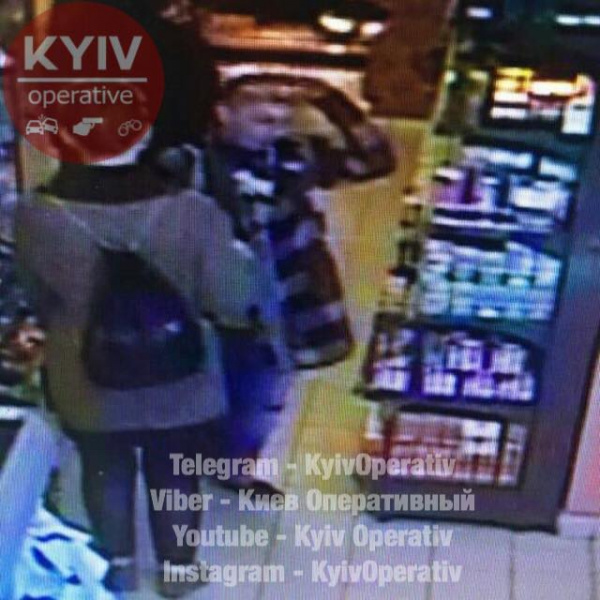 В Киеве разыскивают женщину, которая украла из коляски кошелек (фото)