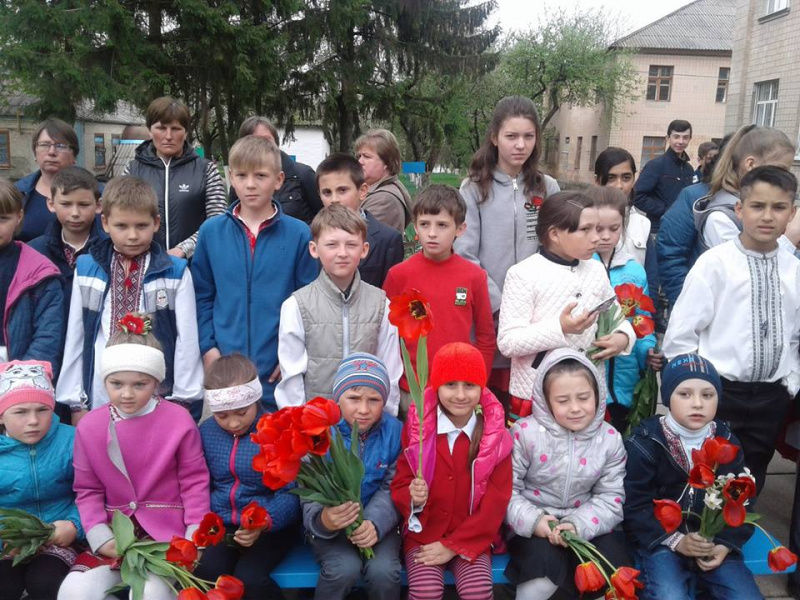 В Киевской области открыли мемориальную доску погибшему воину АТО