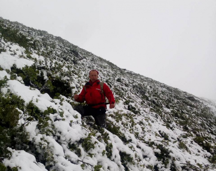 У Карпатах випав сніг: опубліковано фото дитячого табору