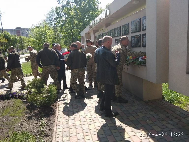 &quot;Хліб, квіти і сіль&quot;: на Рівненщині оригінально зустріли бійців АТО (фото)