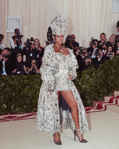 Met Gala 2018: топ-5 лучших нарядов звезд, которые вас удивят