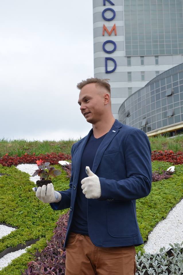 В Киеве высадили цветочную клумбу, посвященную Олимпийскому чемпиону