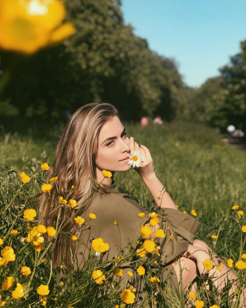 &quot;Ослепительно красивая&quot;: 16-летняя внучка Софии Ротару покоряет поклонников модельной внешностью (фото)