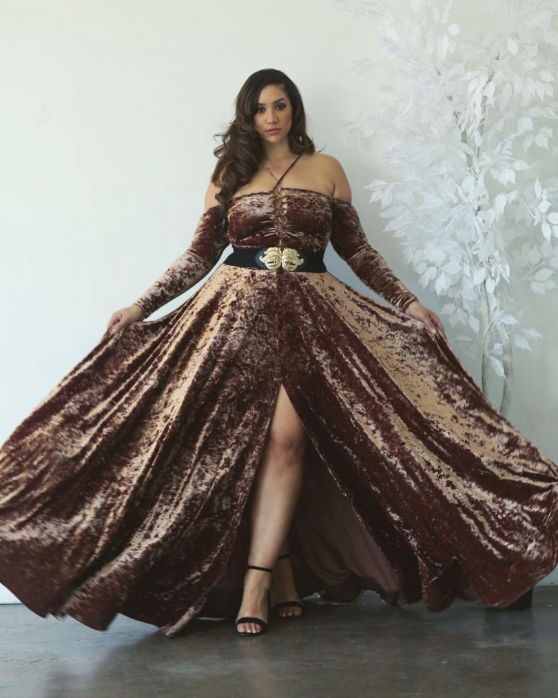 У Меган Маркл появилась пышнотелая модель-двойник (фото)