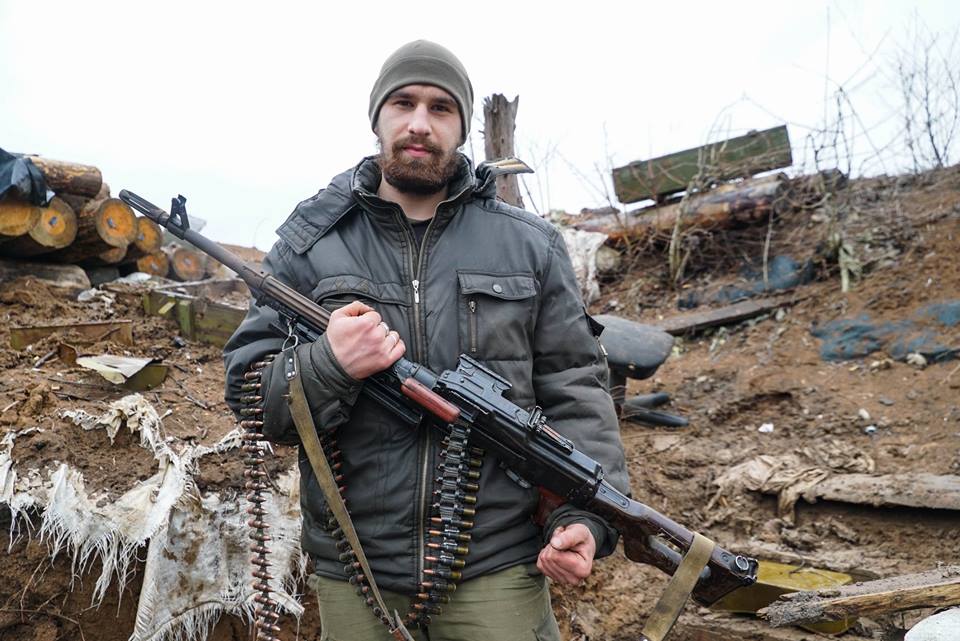 "Уже б в Донецке кофе пили": в сети рассказали историю стрелка-санитара ООС (фото)