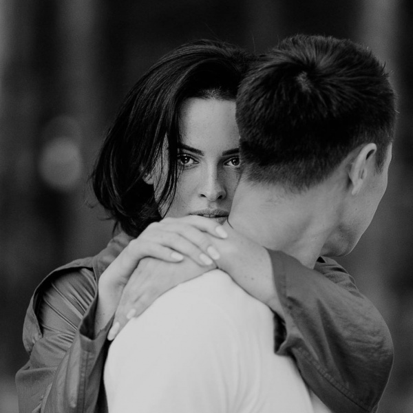 "Мой тыл! Мое плечо!": Даша Астафьева опубликовала трогательные снимки с женихом (фото)