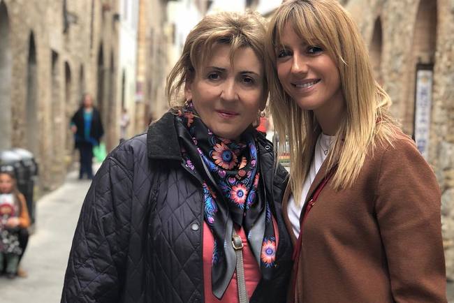 День матери: украинские ведущие рассказали о своих мамах