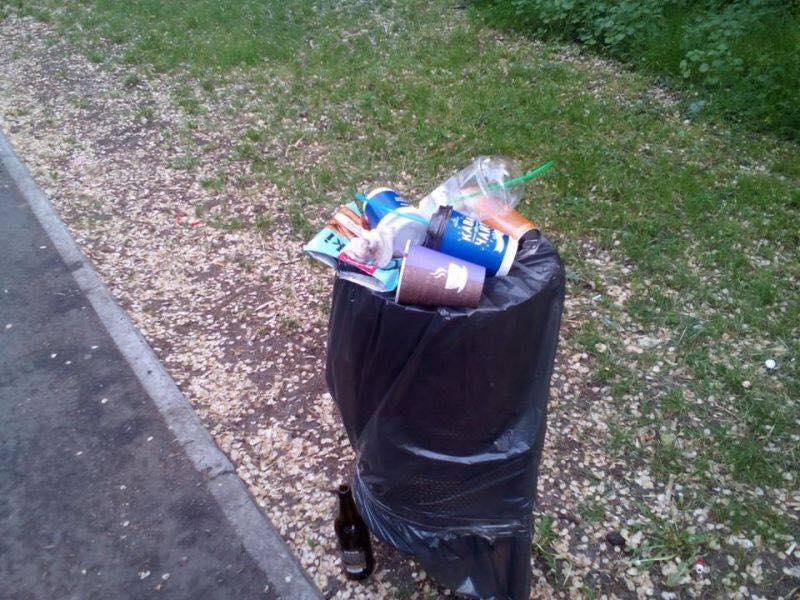 Ноу-хау от коммунальщиков: в Кривом Роге появились незаполняемые урны