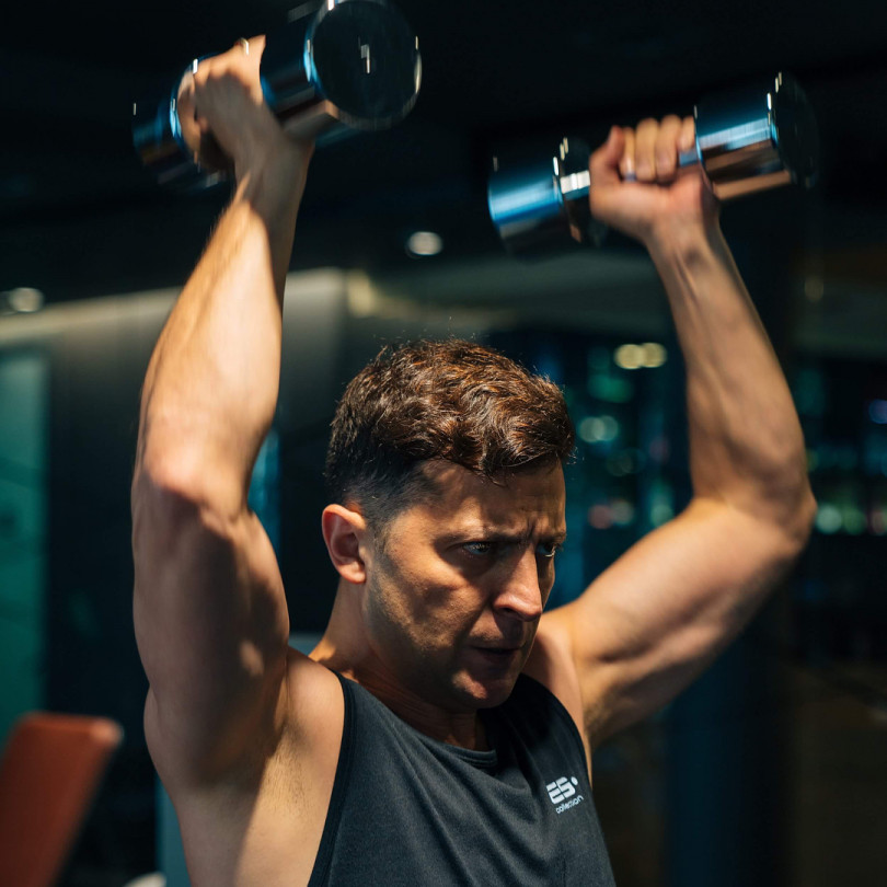 "Прямо Халк": Зеленський похвалився атлетичною статурою (фото)