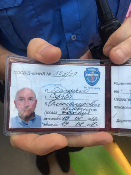 "Вдарив по печінці": охоронець київського ТЦ накинувся на дитину (фото)