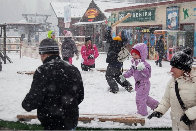 Снегопады в Украине: самые невероятные фото