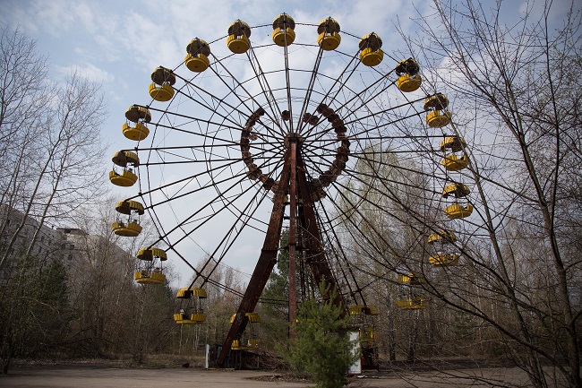 Колесо обозрения в припятском парке аттракционов, который так и не заработал
