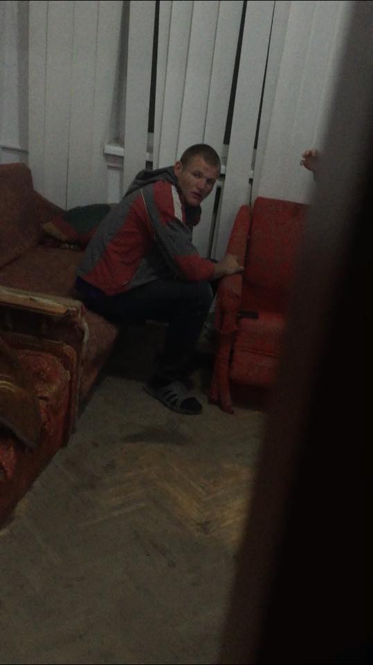 В мережі показали обличчя людини, який поглумився над прапорами під Львовом (фото)