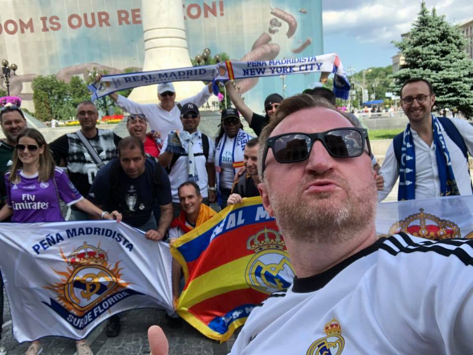 Лига чемпионов в Киеве: как отдыхают фанаты-иностранцы на Крещатике