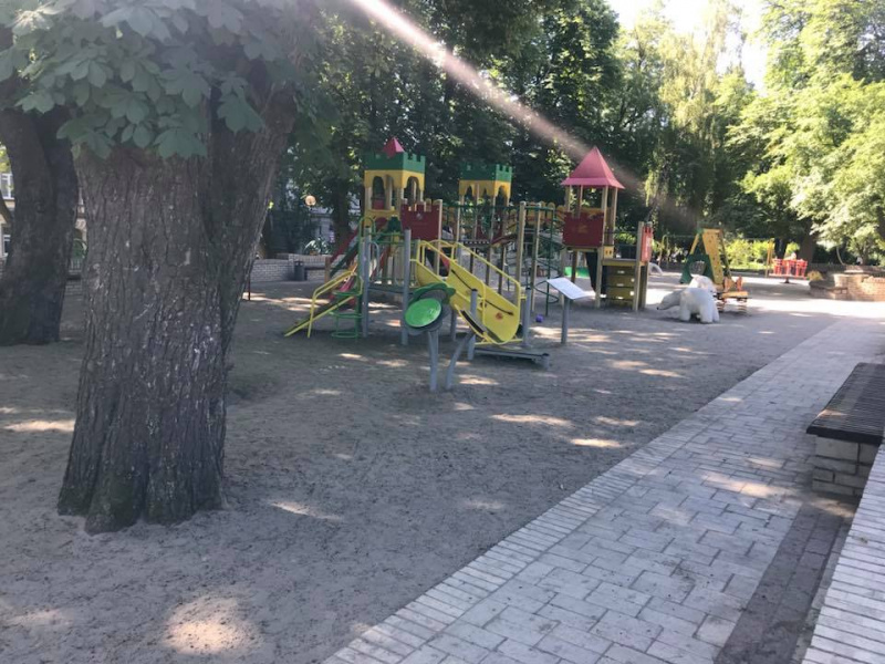 "Як завжди чисто і охайно": комунальники за ніч вичистили Київ після Ліги чемпіонів (фото)