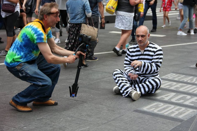 "Время истекает": в Нью-Йорке прошла красочная акция в поддержку Сенцова (фото)