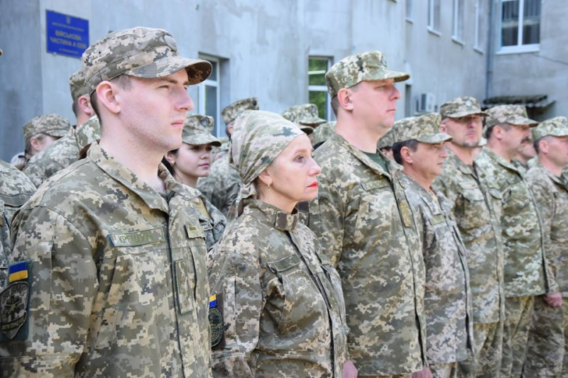 В Луганской области установили памятный знак погибшим военным медикам
