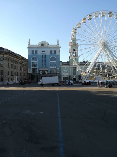 "Як завжди чисто і охайно": комунальники за ніч вичистили Київ після Ліги чемпіонів (фото)