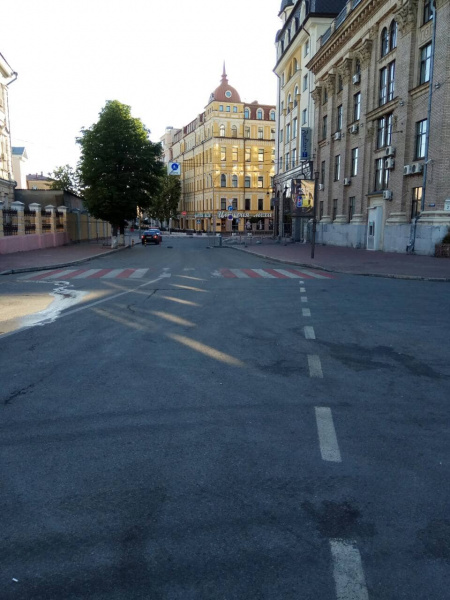 "Як завжди чисто і охайно": комунальники за ніч вичистили Київ після Ліги чемпіонів (фото)