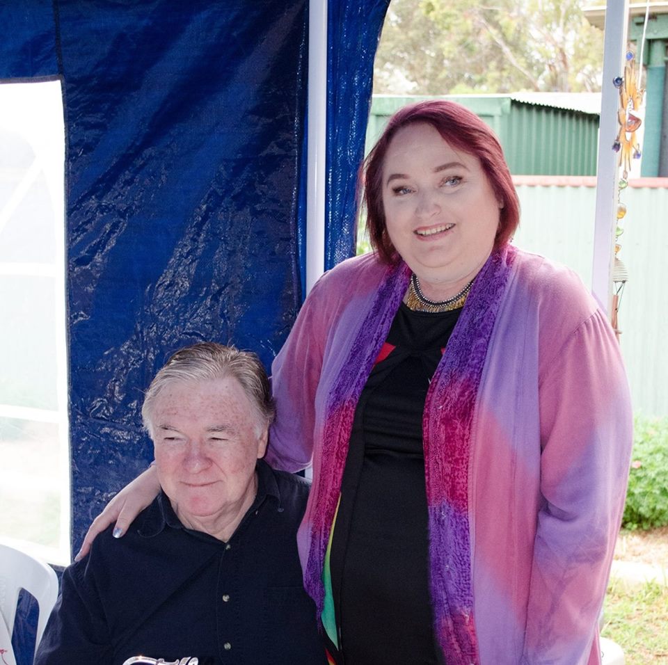 Женщина ослепла после того, как воспользовалась тушью для ресниц