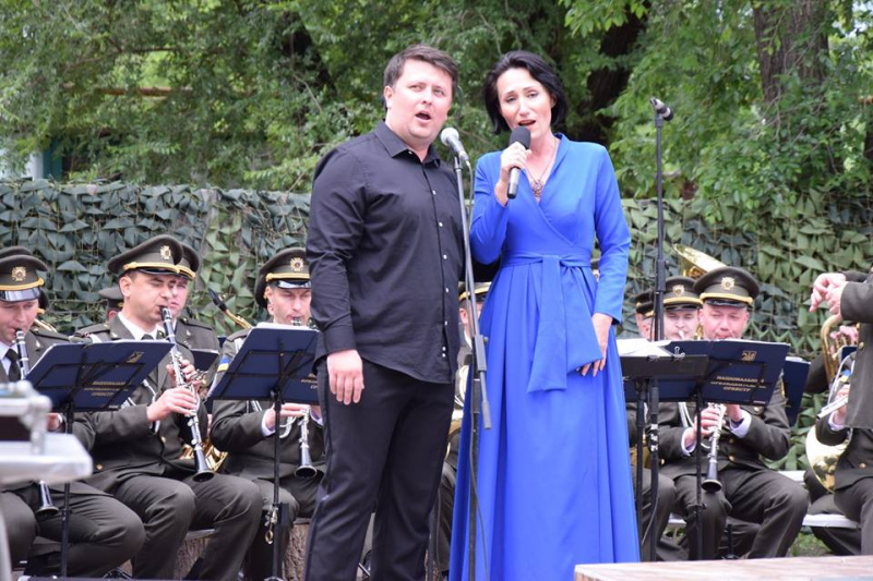 В Луганской области установили памятный знак погибшим военным медикам