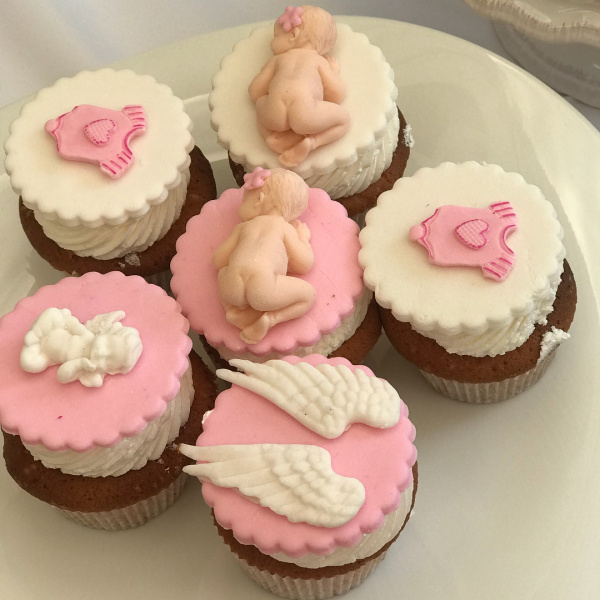 Украинская телеведущая крестила дочь (трогательные фото)