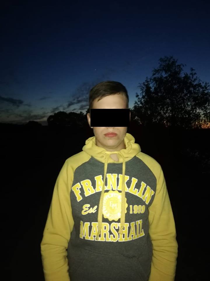 Під Києвом підлітки "розважалися", кидаючи каміння в автомобілі