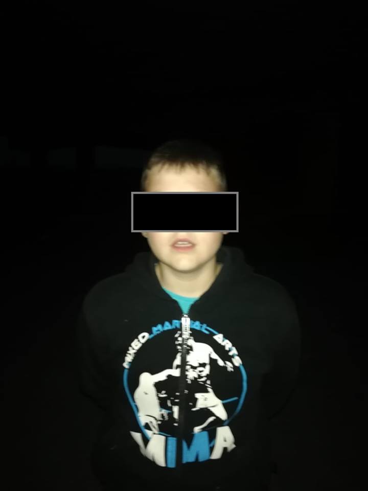 Під Києвом підлітки "розважалися", кидаючи каміння в автомобілі