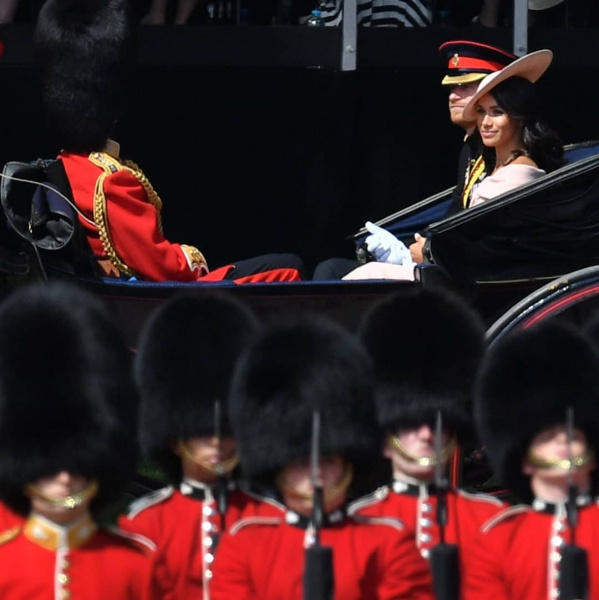 Букингемский дворец отпраздновал 92-й день рождения королевы Елизаветы II (фото)