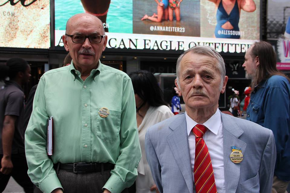 "Время истекает": в Нью-Йорке прошла красочная акция в поддержку Сенцова (фото)