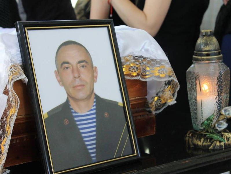 В Ивано-Франковске попрощались с украинским бойцом (фото, видео)