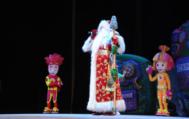 Яких сюрпризів чекати від новорічного "ФІКСІ ШОУ - 2018". Розбуди Діда Мороза!"