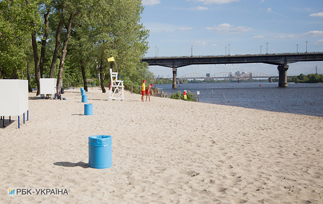 Купатися небезпечно: на п'яти київських пляжах виявили кишкову паличку