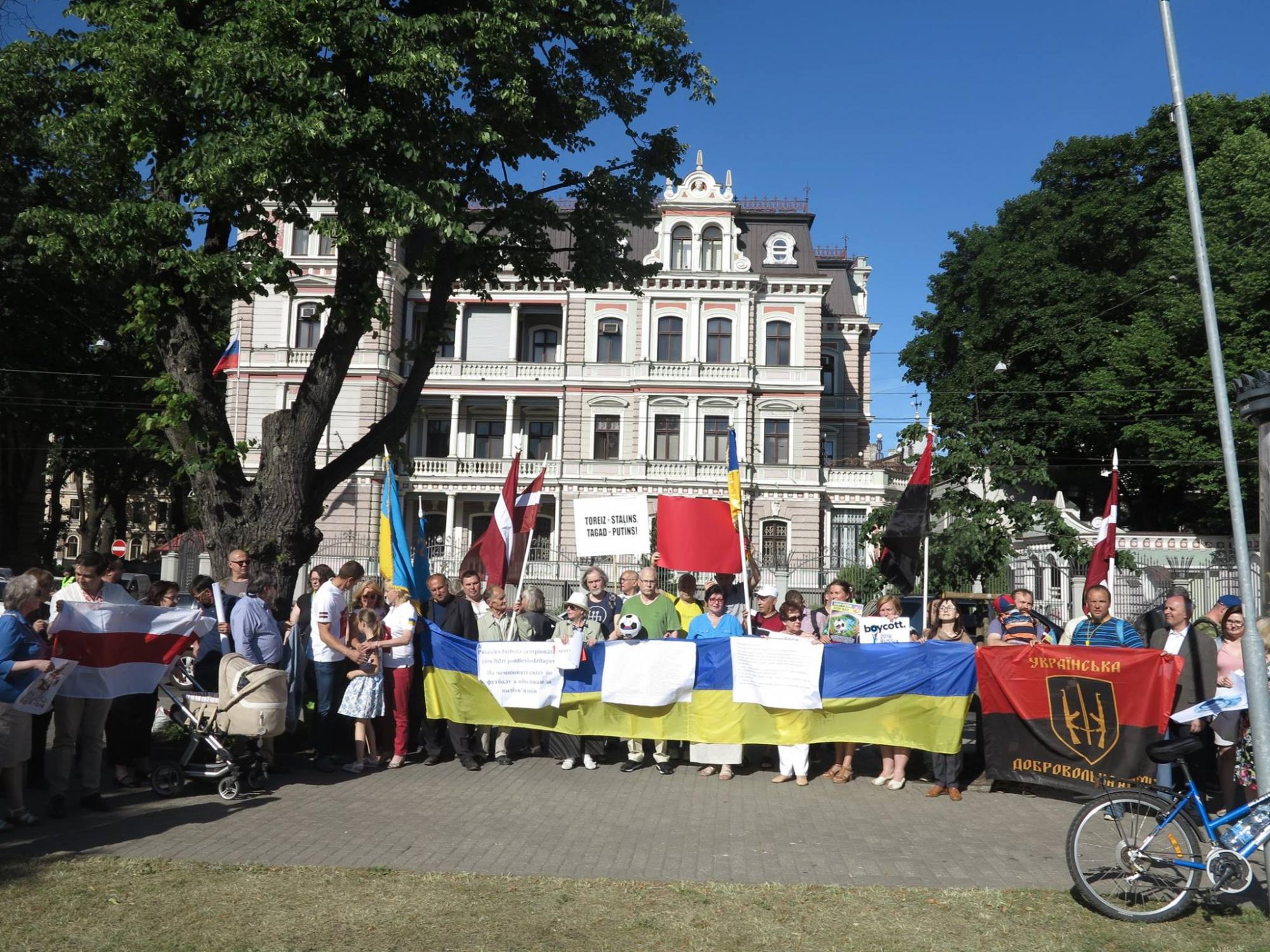 #SaveOlegSentsov: по всьому світу пройшли акції на підтримку Сенцова