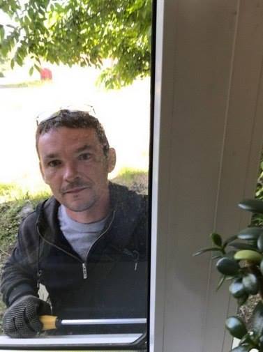 "Прокинулася від шерехів": жителів Харкова попередили про зухвалого злодія з викруткою (фото)