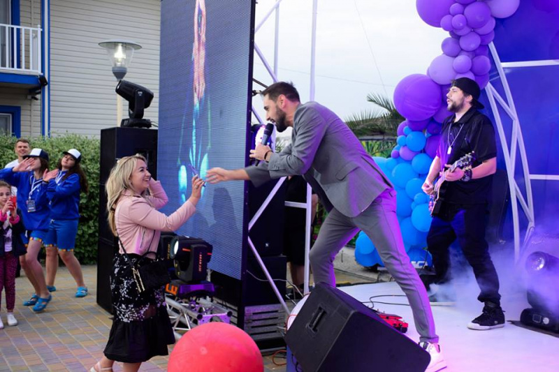 Козловський все ж зміг виступити в Одесі, незважаючи на погрози (фото, відео)