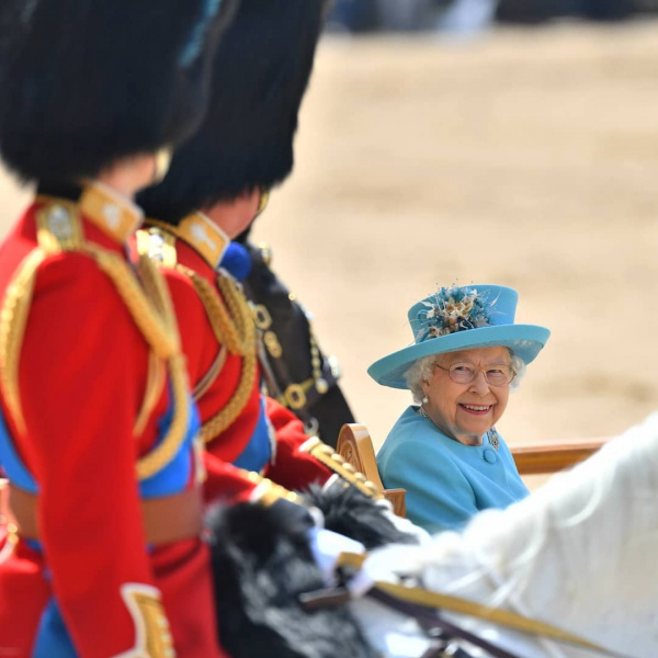 Букингемский дворец отпраздновал 92-й день рождения королевы Елизаветы II (фото)