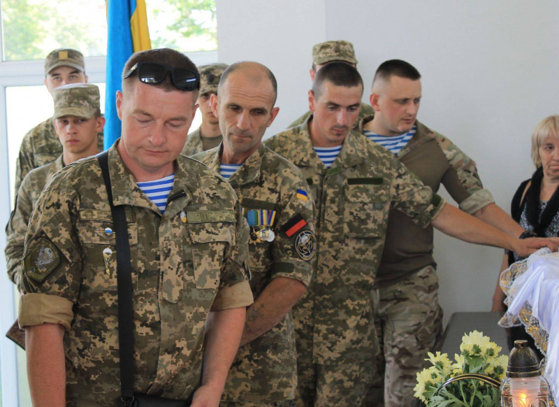 В Ивано-Франковске попрощались с украинским бойцом (фото, видео)