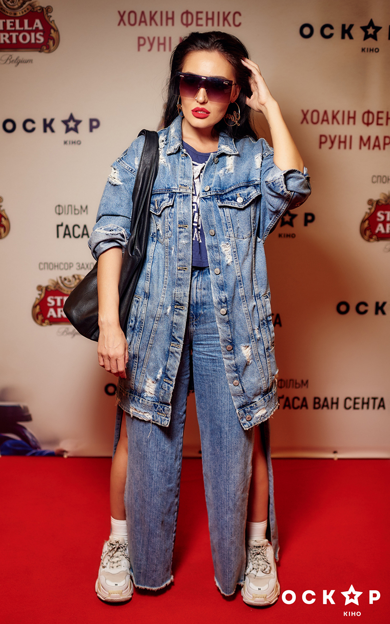 Катя Осадчая, Pianoбой с женой и другие звезды посетили гала-премьеру трагикомедии с Хоакином Фениксом и Руни Марой