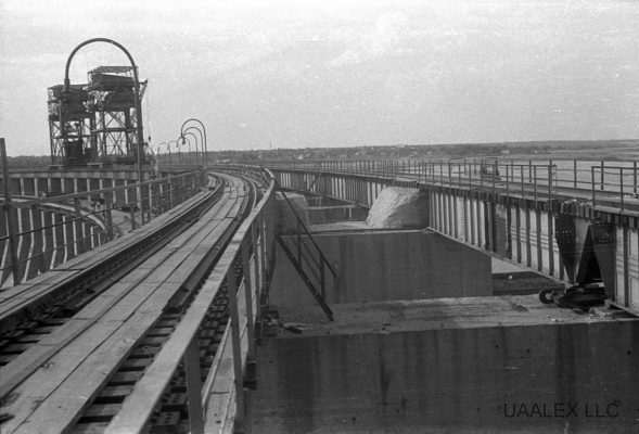 В сети появились уникальные фото подрыва Днепрогэса