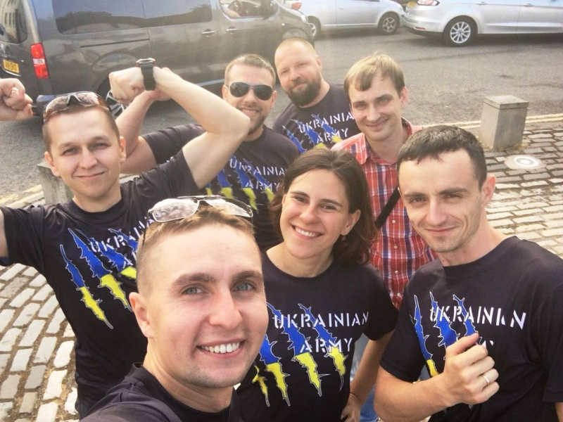 Украинские десантники заняли первое место на марш-броске в Британии (фото)