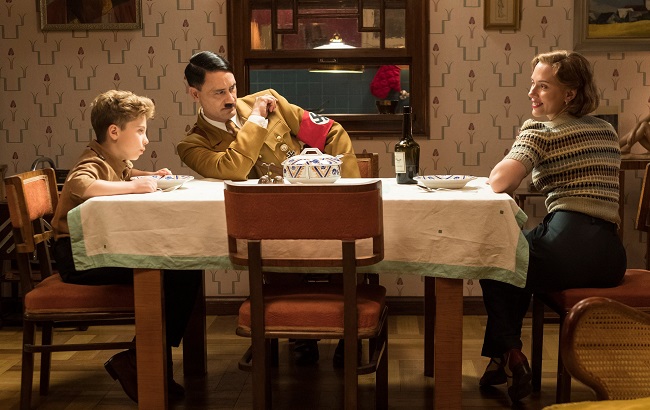 З'явилося перше фото режисера Тайки Вайтіті у ролі Гітлера