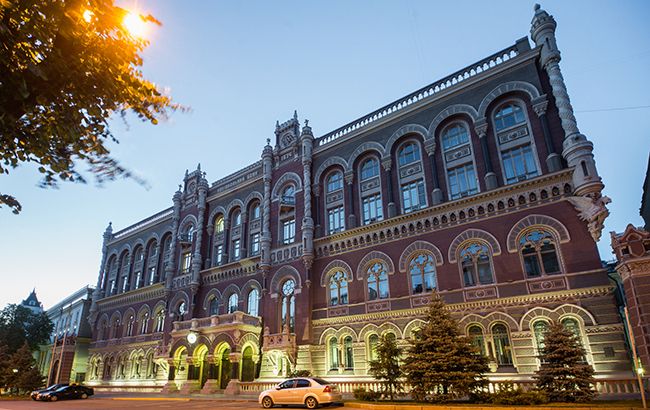 Що буде з доларом у березні: з'явився несподіваний прогноз