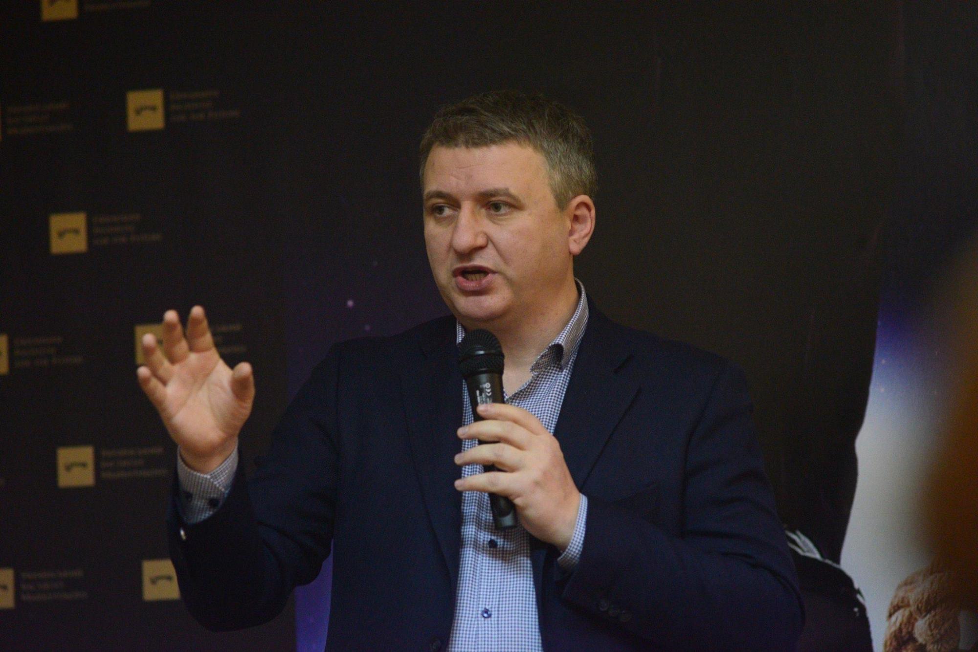 "Потеряем еще миллионы украинцев": политолог рассказал, чем грозит массовая эмиграция из страны