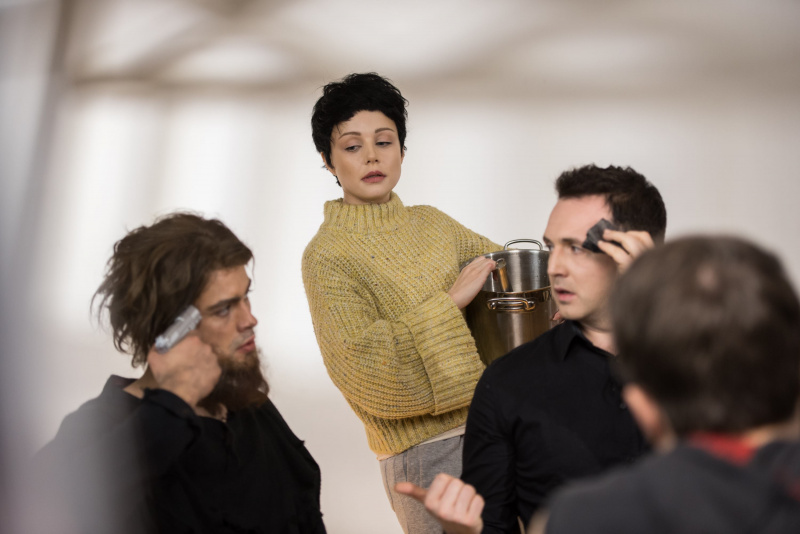 Брюнетка с короткими волосами: Тина Кароль сразила наповал новым образом (фото)